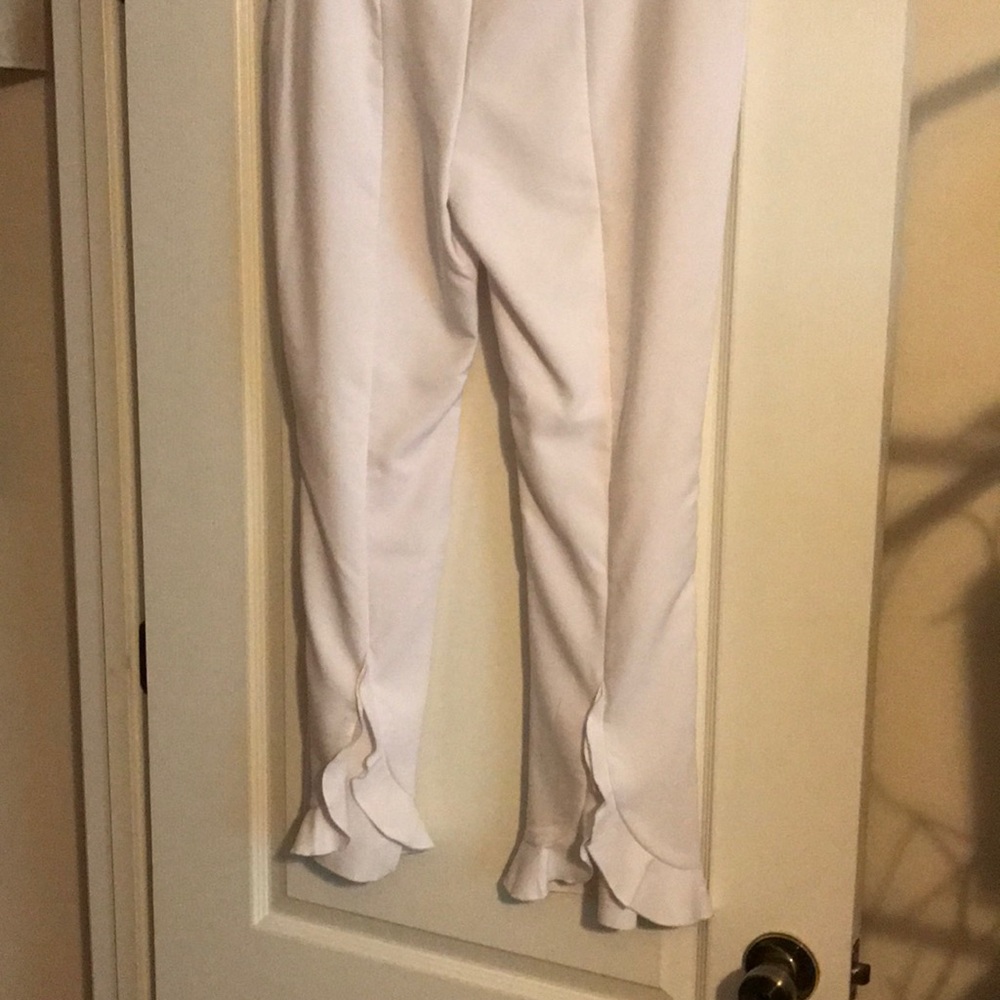INC BRIGHT WHITE MID RISE SKINNY LEG PANTS🛍🆕
